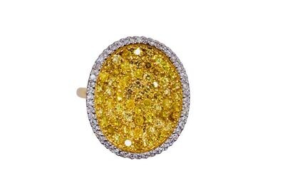 Natural Yellow and White Diamonds Ring in 18KYG