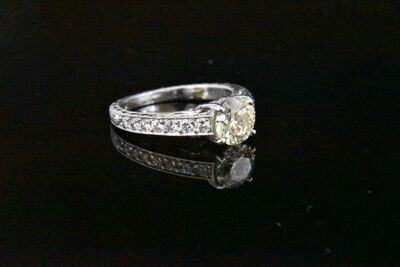 Engagement ring with Diamonds in Platinum – White Diamonds: 1.33ct