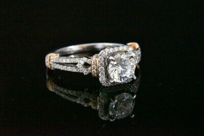 Semi-Mount Engagement ring with Diamonds in 18KWTT – White Diamonds: 0.61ct