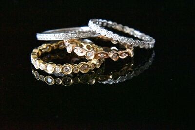 Diamond stackable Bands in 18K3T – White Diamonds: 1.61Ct