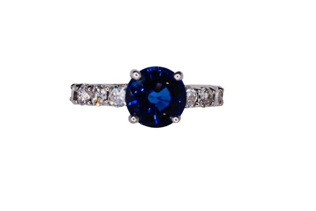 Diamond and Sapphire Ring in 14KWG – White Diamonds: 0.75ct
