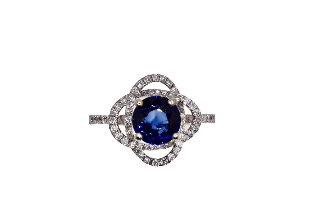 Sapphires Ring in 18KWG – White Diamonds: 0.45ct