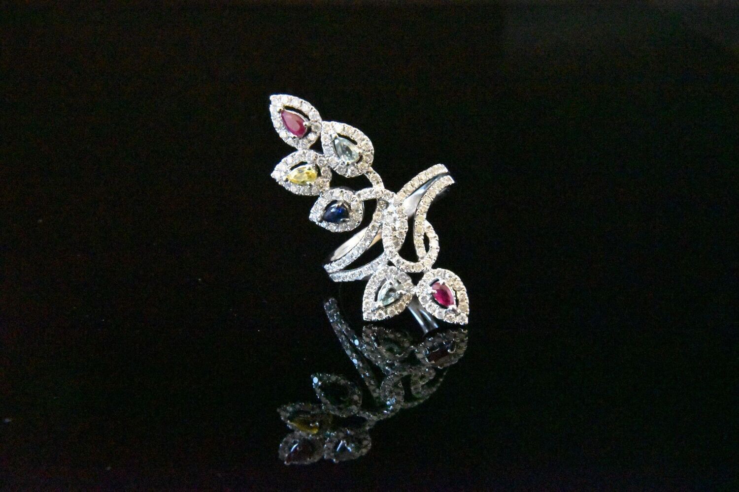 Diamond and Sapphires Ring in 14KWG – White Diamonds: 0.96ct