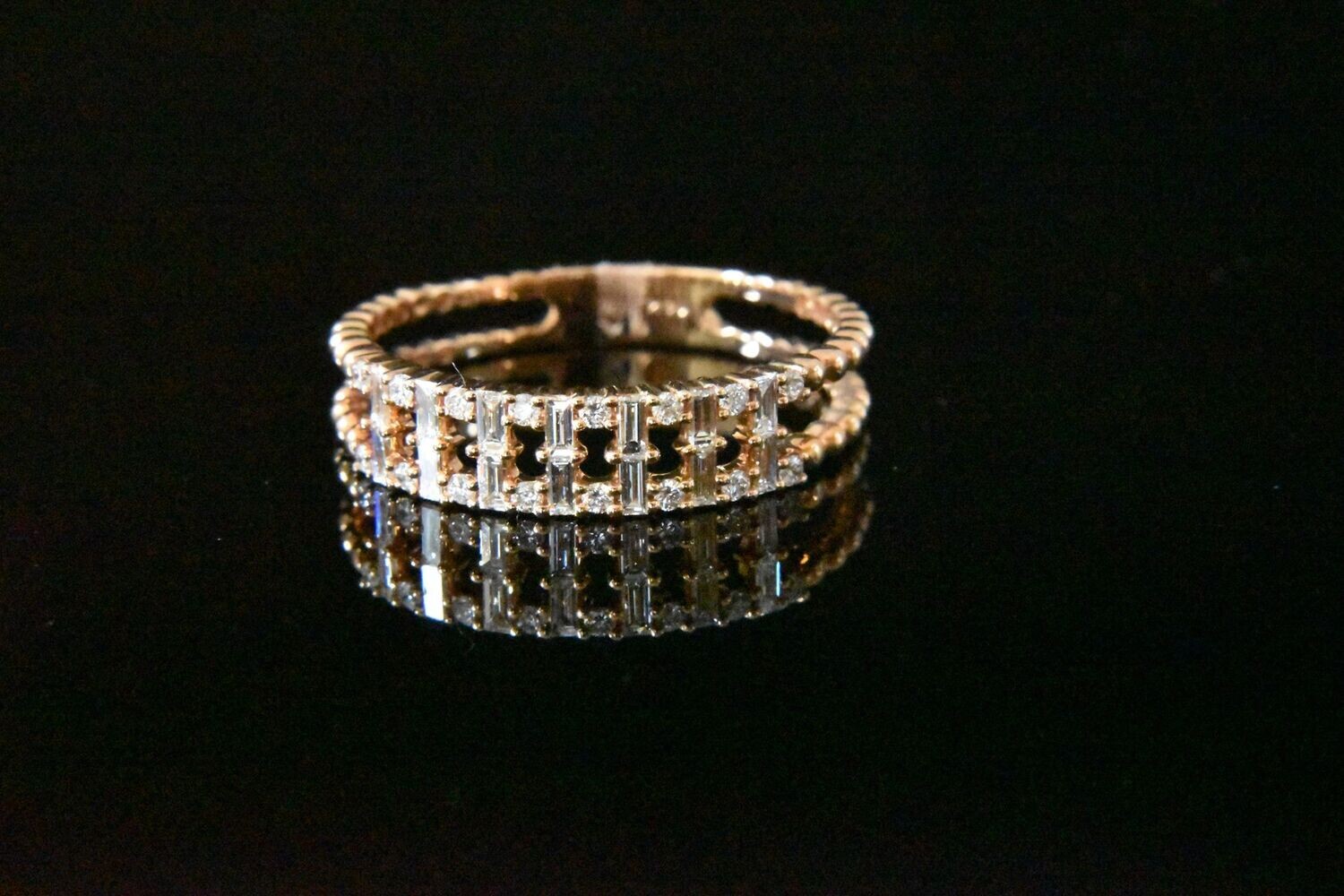 Diamond Ring in 14KRG – Diamonds: 0.31Ct