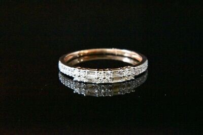 Diamond Ring in 14KRG – Diamonds: 0.44Ct