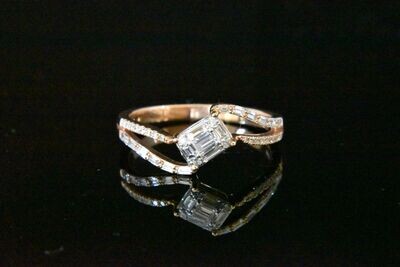 Diamond Ring in 14KRG – Diamonds: 0.35Ct