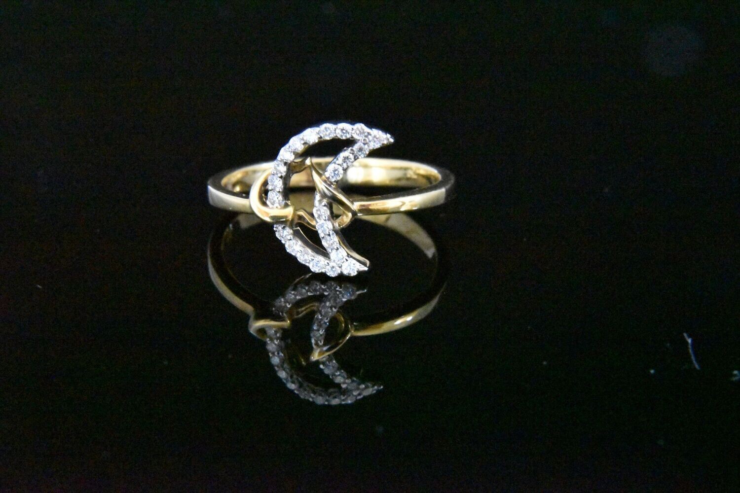 Diamond Ring in 18KYG – Diamonds: 0.16Ct