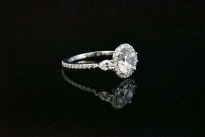 Diamond Engagement Ring in Platinum – Diamonds: 0.56Ct