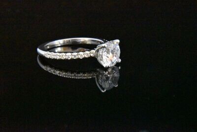 Diamond Engagement Ring in Platinum – Diamonds: 0.12Ct