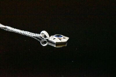 Diamonds and Sapphire pendant in 14KWG – White Diamonds: 0.15ct