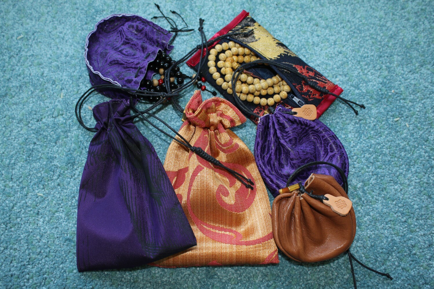 Mala holder