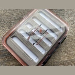 WATERPROOF FLY BOX MEDIUM