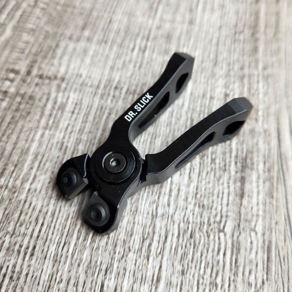 DR SLICK CYCLONE NIPPER, TYPE: OFFSET BLACK