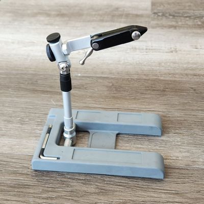 FOLDING TRAVEL VISE