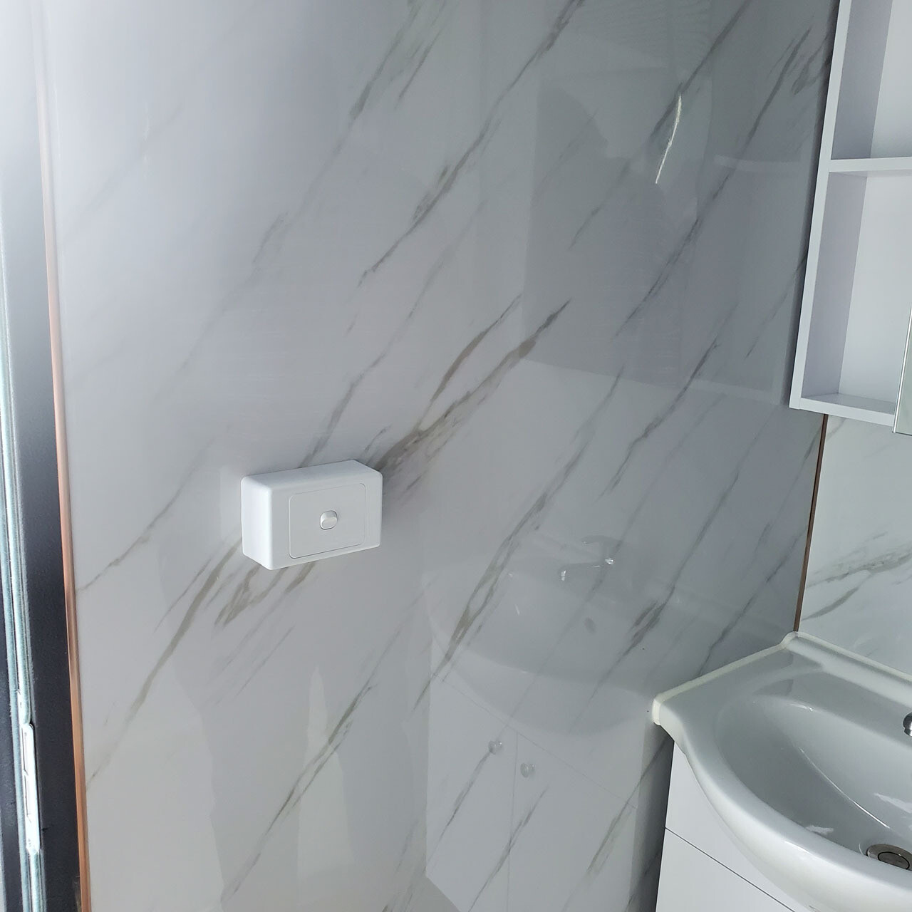 Portable Bathroom Unit - Toilet, Shower &amp; Vanity 01-A