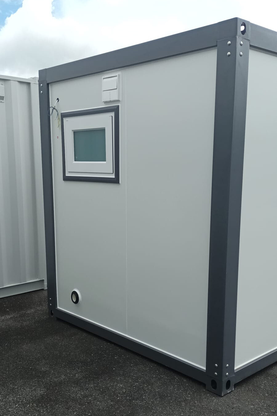 Portable Bathroom Unit - Toilet, Shower &amp; Vanity 01-A
