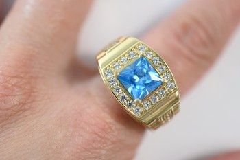 10K Gold Mens Ring Blue Zirc.