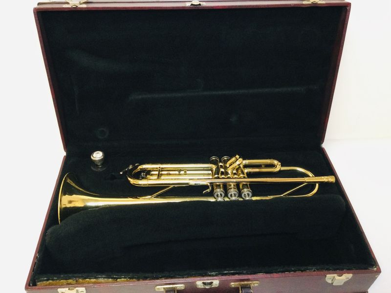 Holton TR602  Student Trumpet *used*