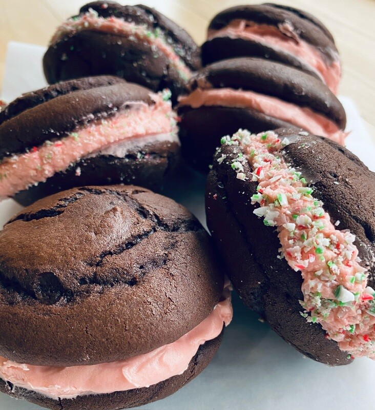 Chocolate Peppermint Whoopie Pies