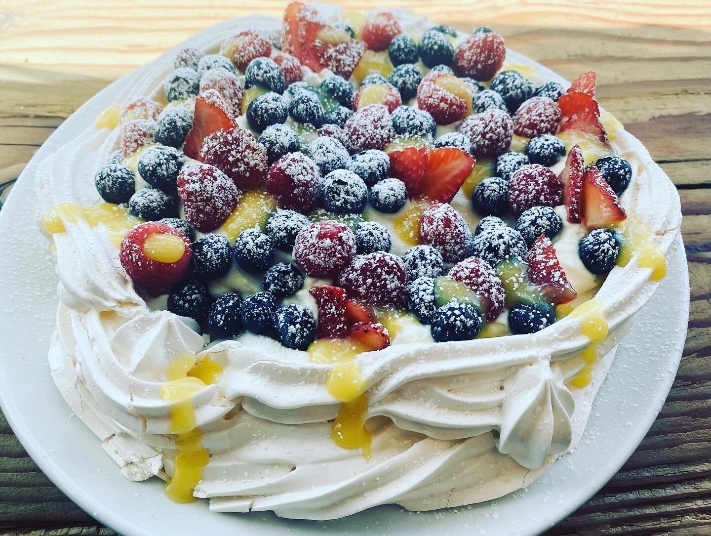 Pavlova: Lemon &amp; Berry