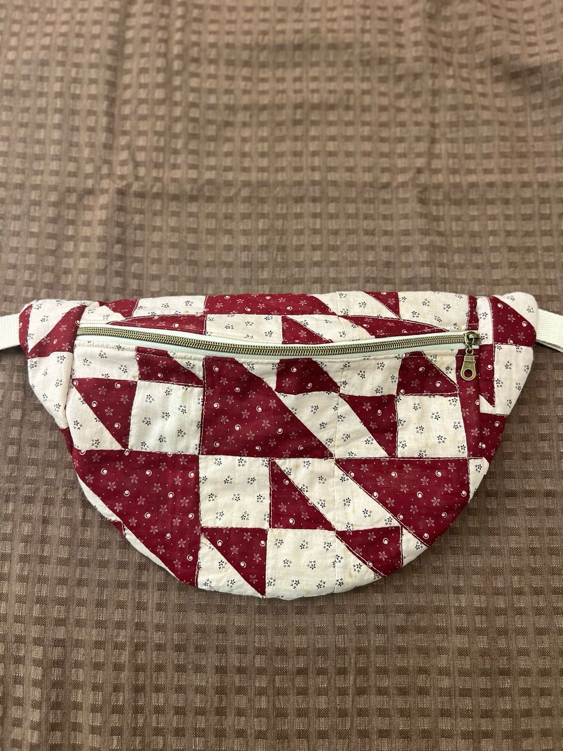 Crimson &amp; Cream Antique Belt Bag
