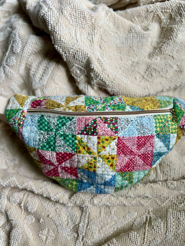 Large Pinwheel Belt Bag