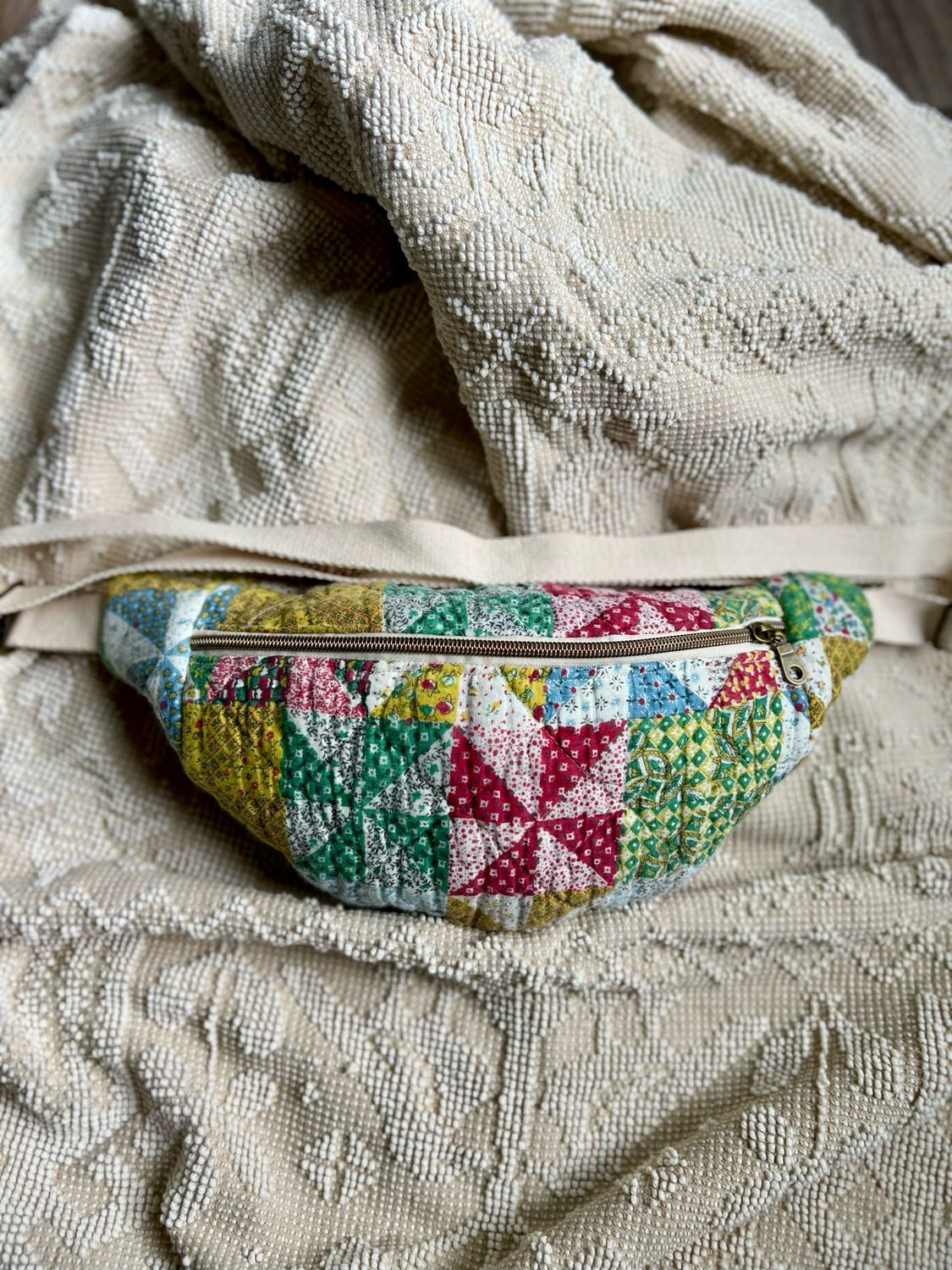 Small Pinwheel Belt Bag