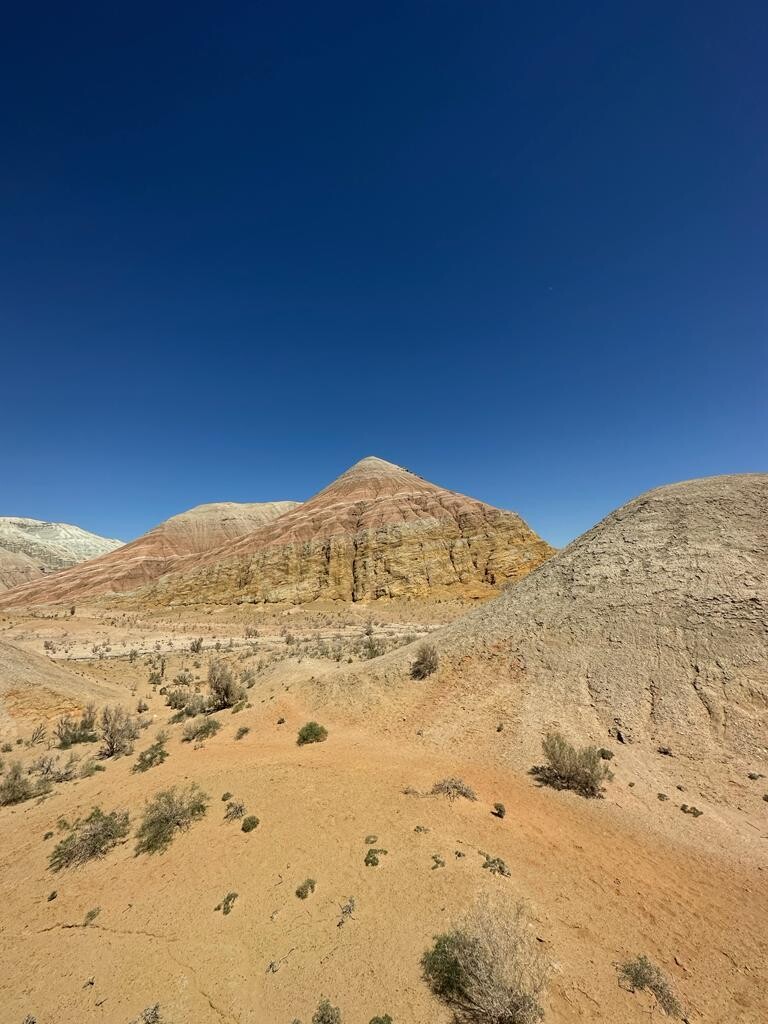 Altyn Emel National park, Aktau, katutau mountians, Singing dune