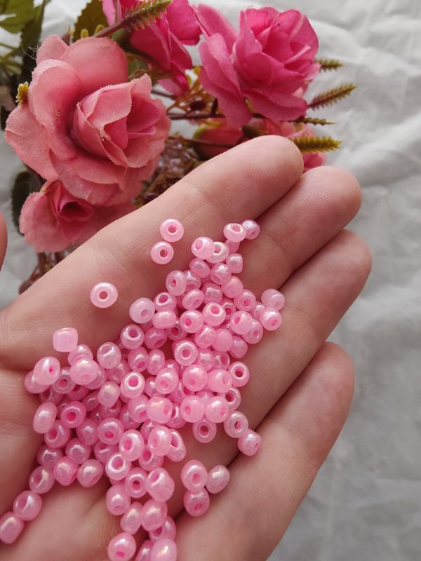 Candy Pink Seed Beads (30g) size 6