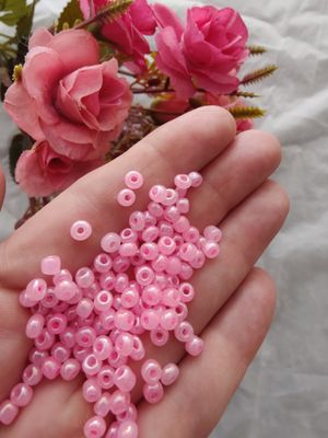 Candy Pink Seed Beads (30g) size 6