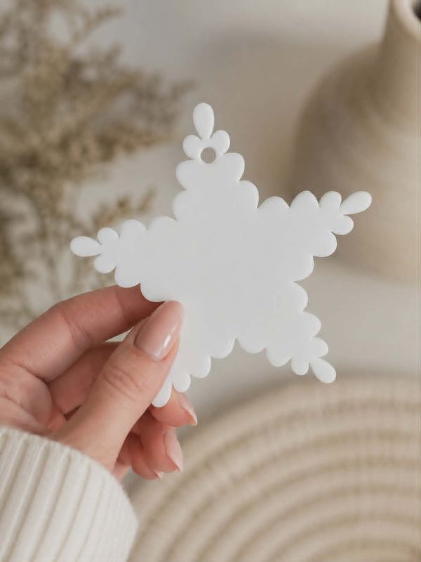 8cm Snowflake With Hole For Hanging 3mm Acrylic Shape