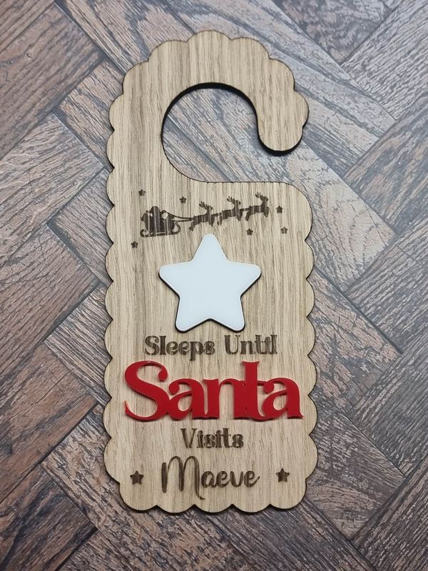 Scalloped Edge Door Hanger Christmas Count Down - 4mm Oak Veneered &amp; White &amp; Red Acrylic 3mm