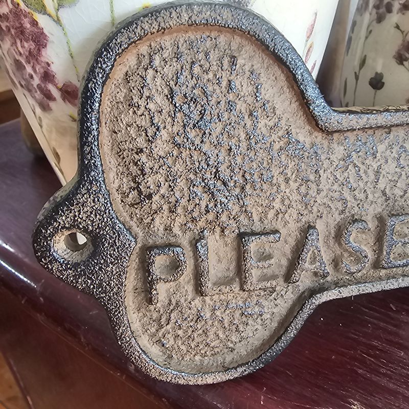 Dogs Please Close The Gate Cast Iron Sign