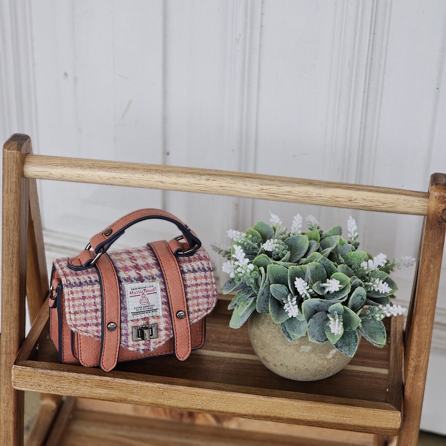 The Bonnie Harris Tweed Wee Satchel, Colour: Pink