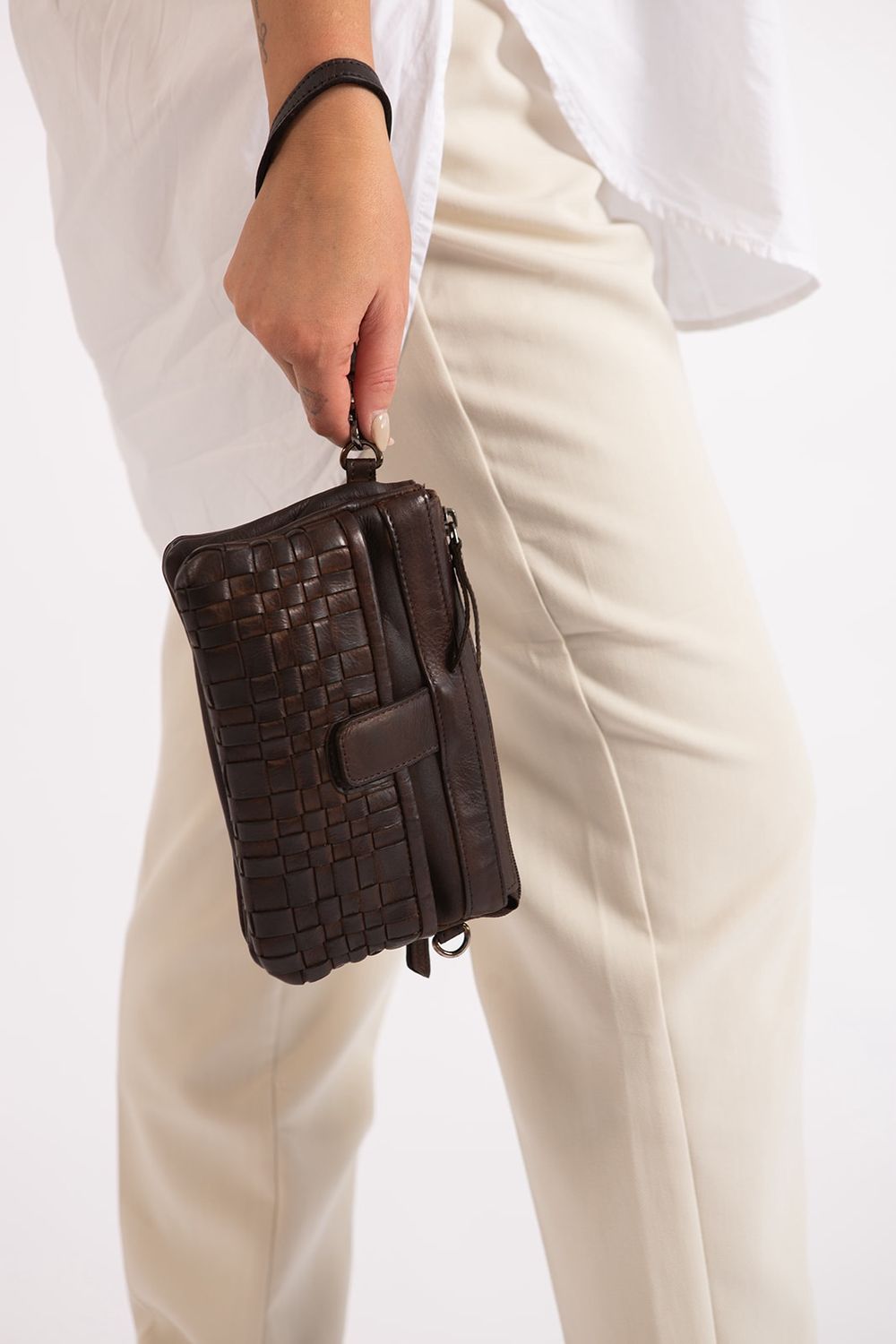 Woodstock woven Cross body Shoulder Bag/Clutch, Colour: mocha