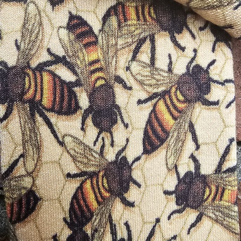 Bee Hive Bamboo Socks women sz 5-12/men 6-11