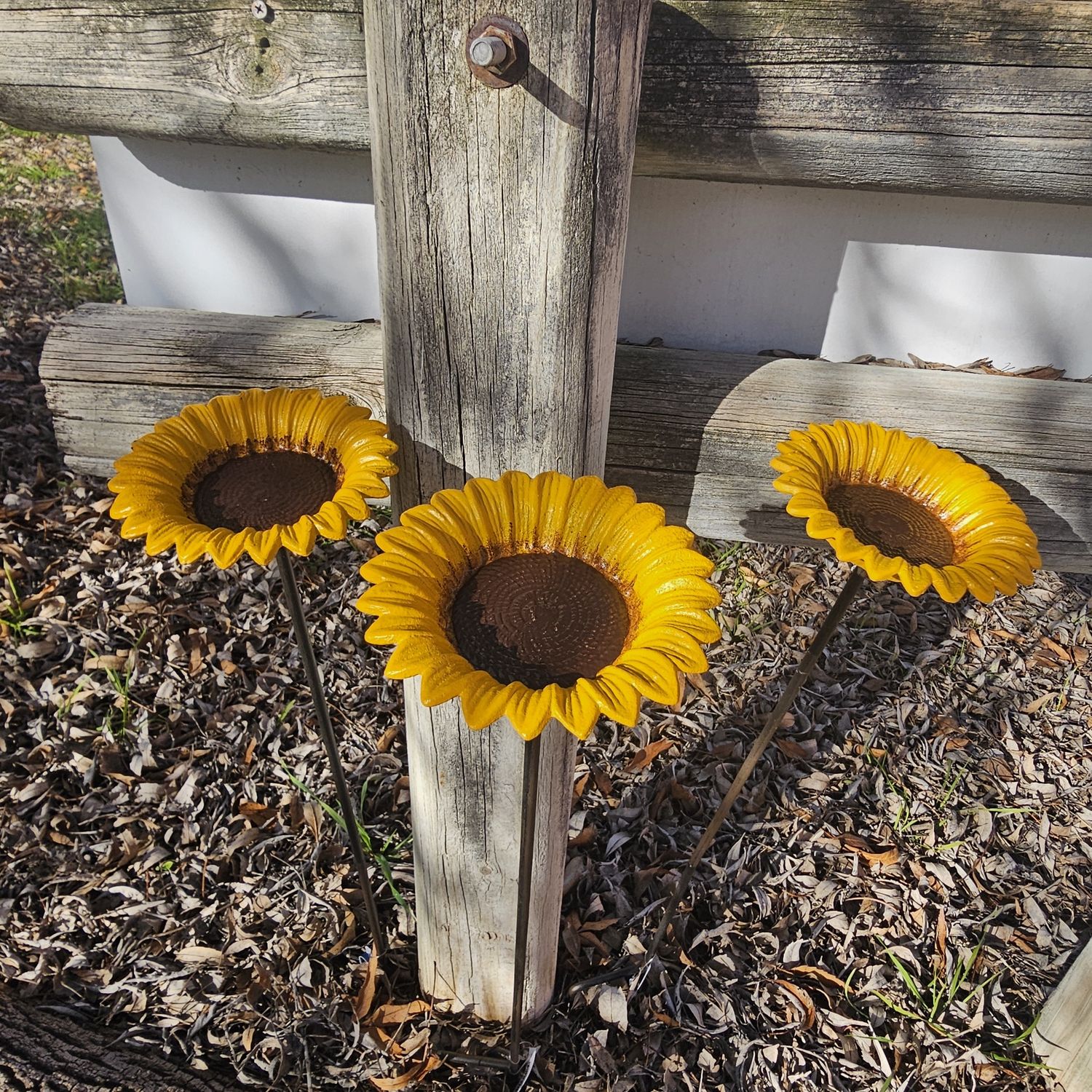 Flower Cast Iron on Stake, Colour: Yellow Sunflower