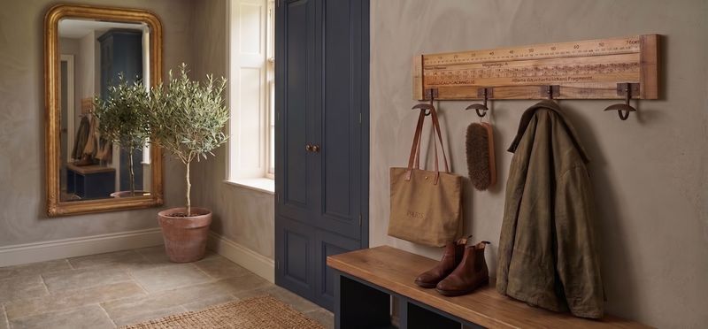Vintage-Style Ruler Wall hooks Coat Rack