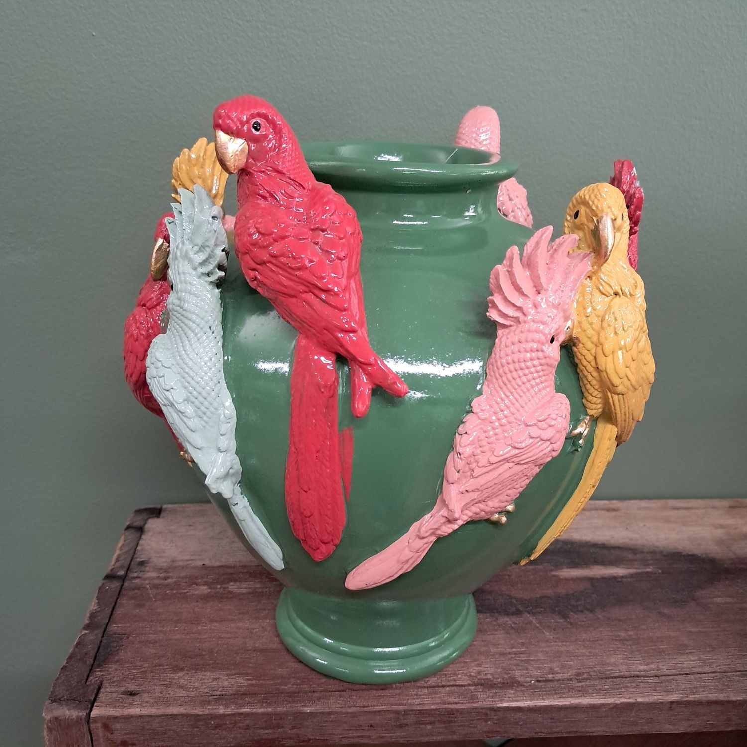 Cello Green W/Parrots Bird Vase
