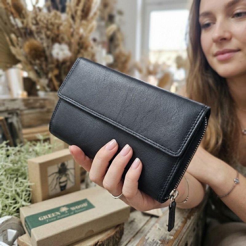 The Alissa Black Leather Wallet Boxed