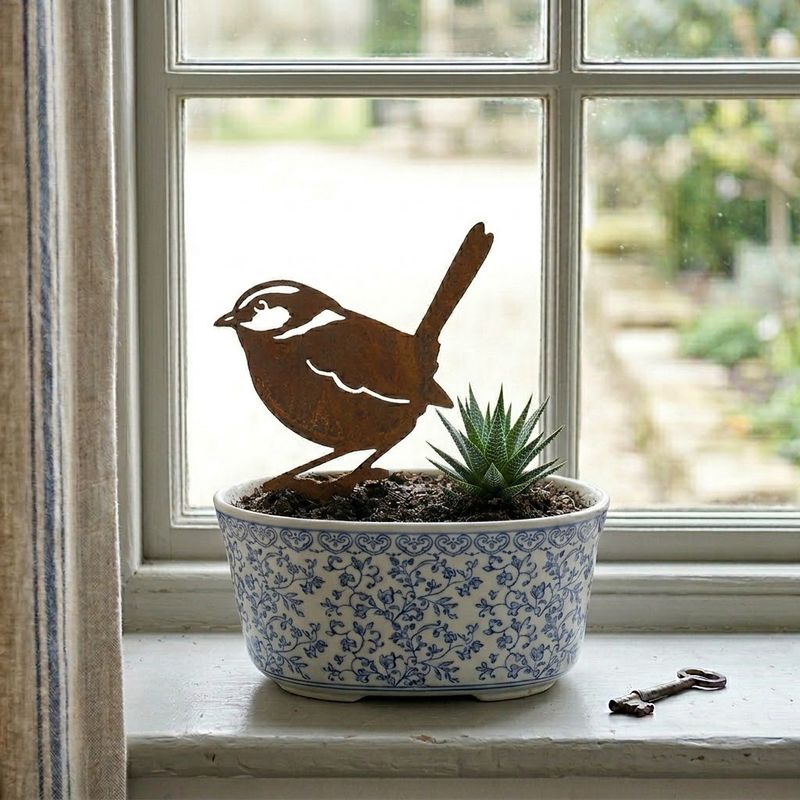 Wren w/Short Stake Australian Made Metal Art
