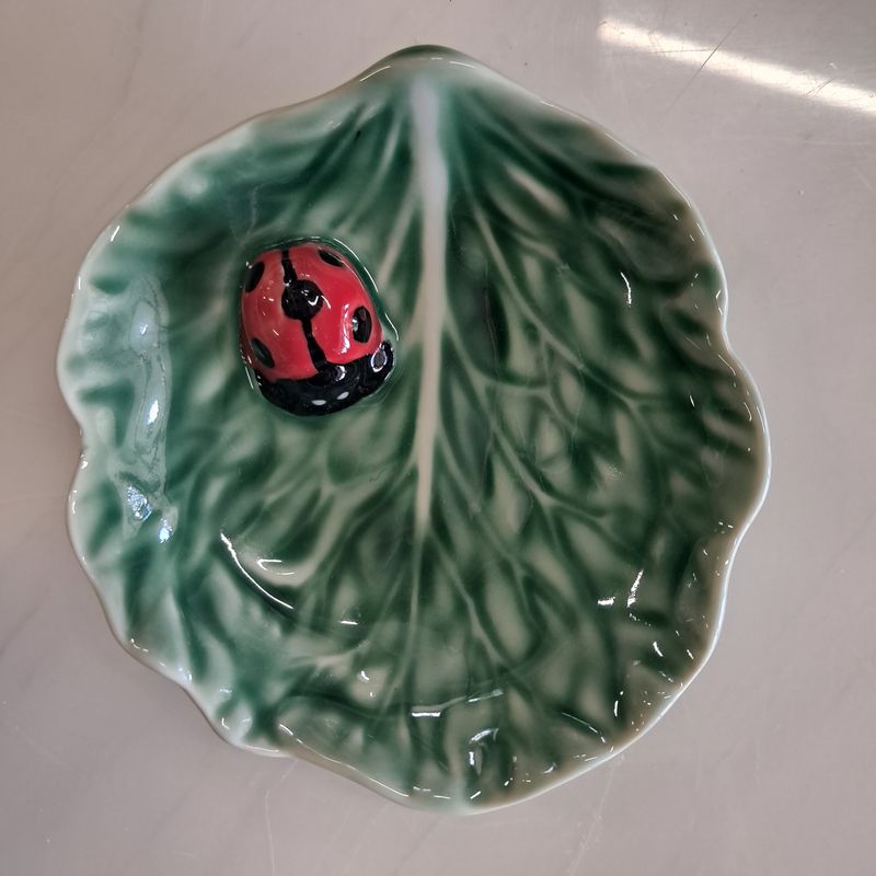 Cocinelle Cabbage Leaf w/Ladybird Ceramic Trinket Dish