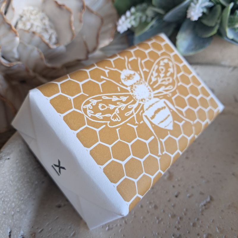 Huxter Soap 'Honeycomb Bee'
