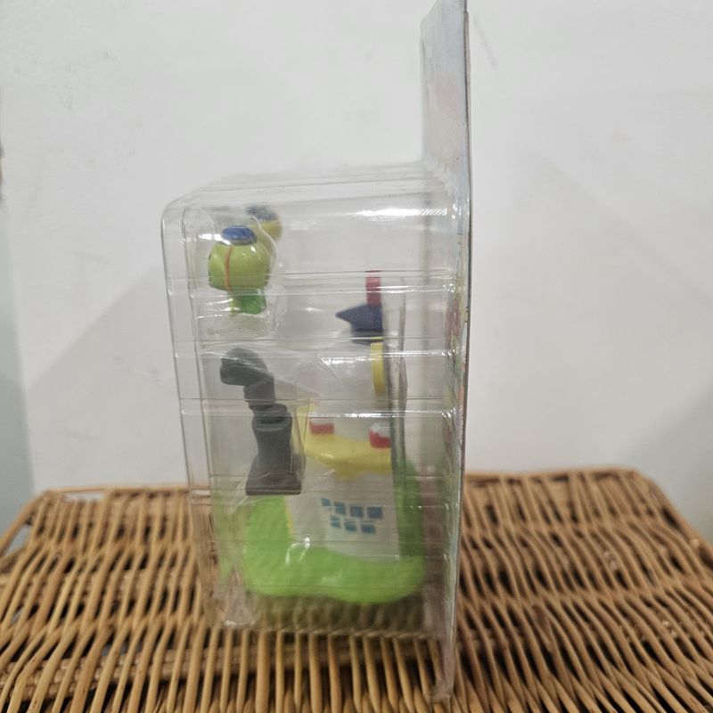 Bandai Puchi Puchi Tamagotchi House School First