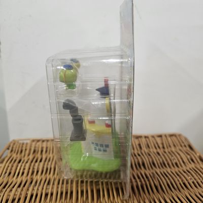 Bandai Puchi Puchi Tamagotchi House School First