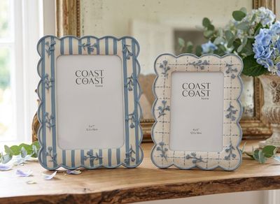 Blue Blossom Resin Frame