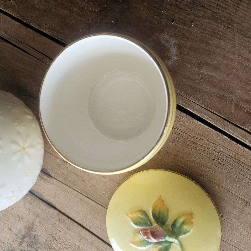 Royal Winton Yellow Rose Bud Powder Bowl