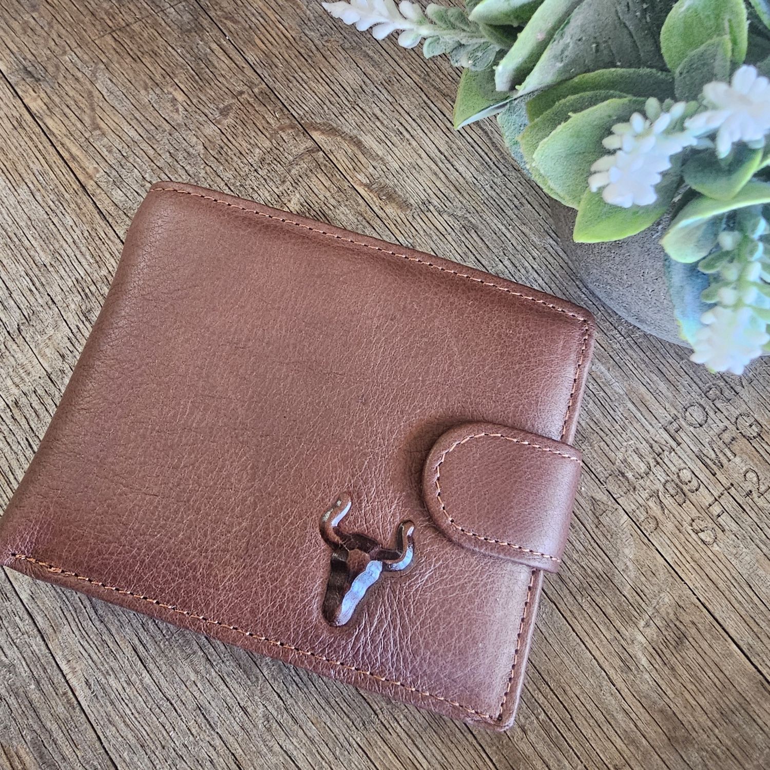 The Angus Tooled Bull Leather Wallet, Colour: Sorghum