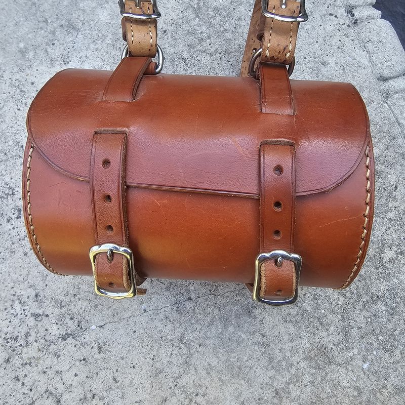 Hard Leather Quart Pot Saddle Bag