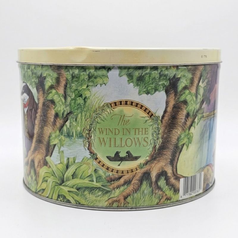 Wind in the Willows Biscuit Tin